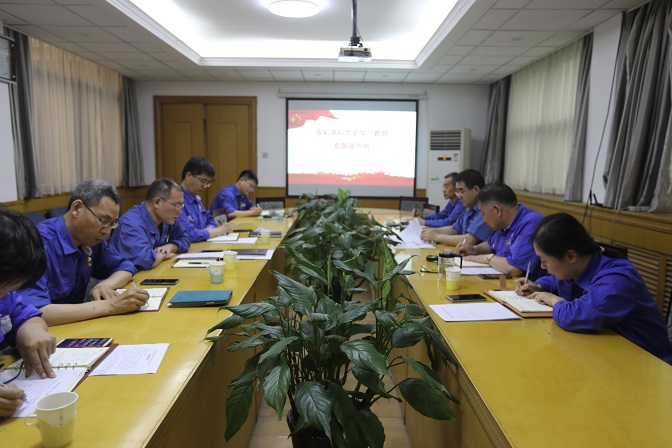 安彩朗朗讀書處，夏木蔭蔭正可人——安彩高科舉辦首期黨史學習教育專題讀書班